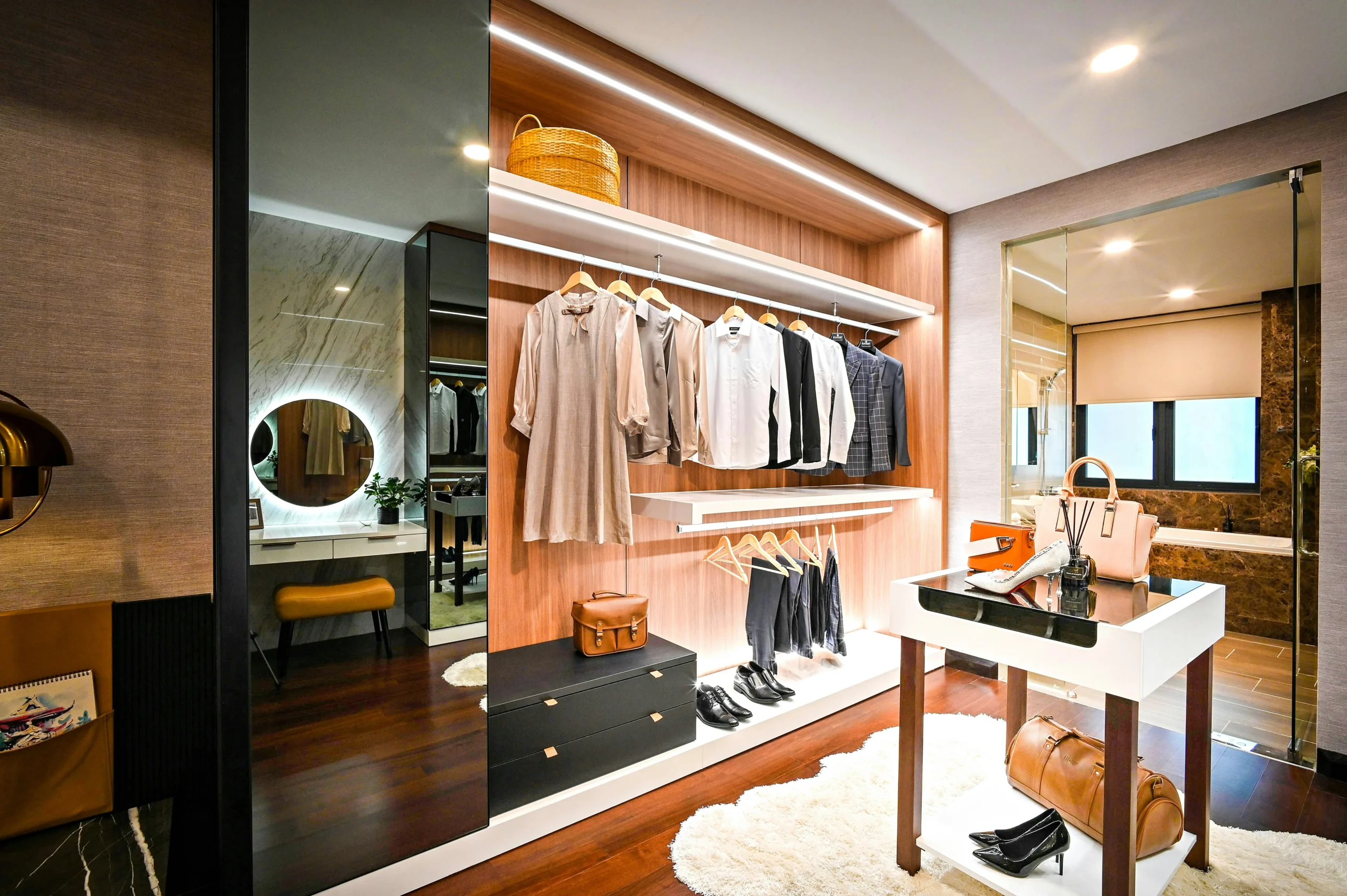 desain walk-in closet mewah
