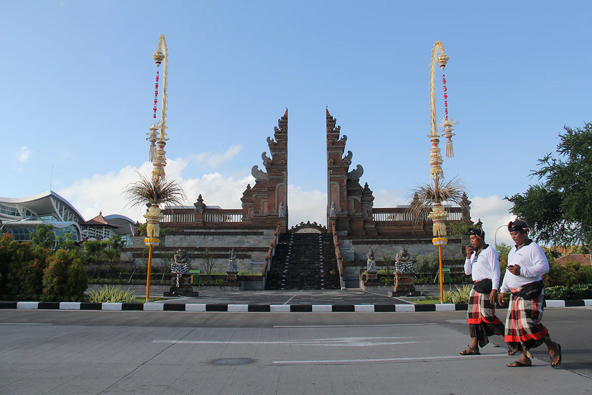 mengenal pecalang atau polisi adat Bali