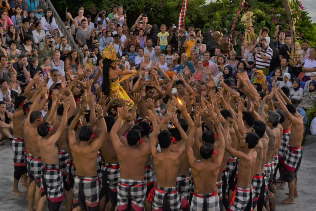 pertunjukan di GWK Bali