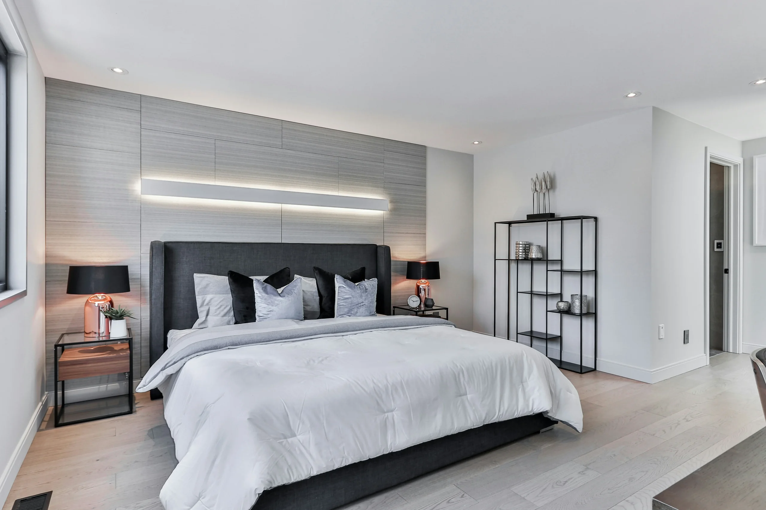 desain kamar tidur asimetris