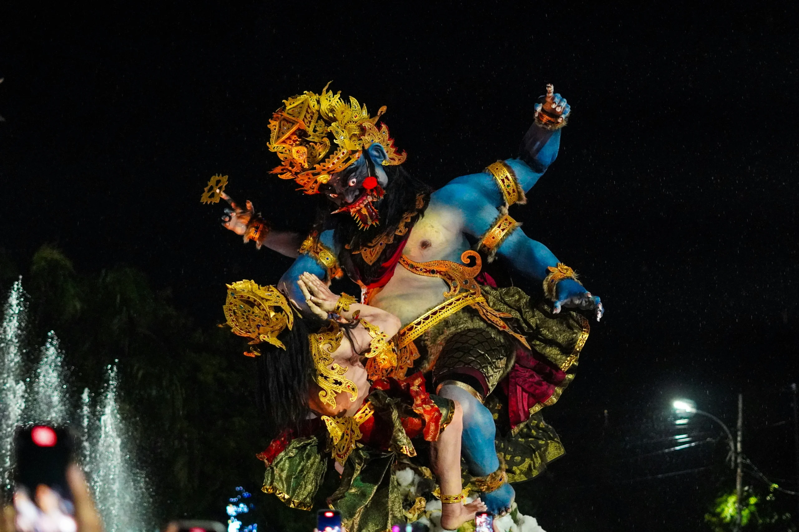 menyaksikan Ogoh-Ogoh di Ubud